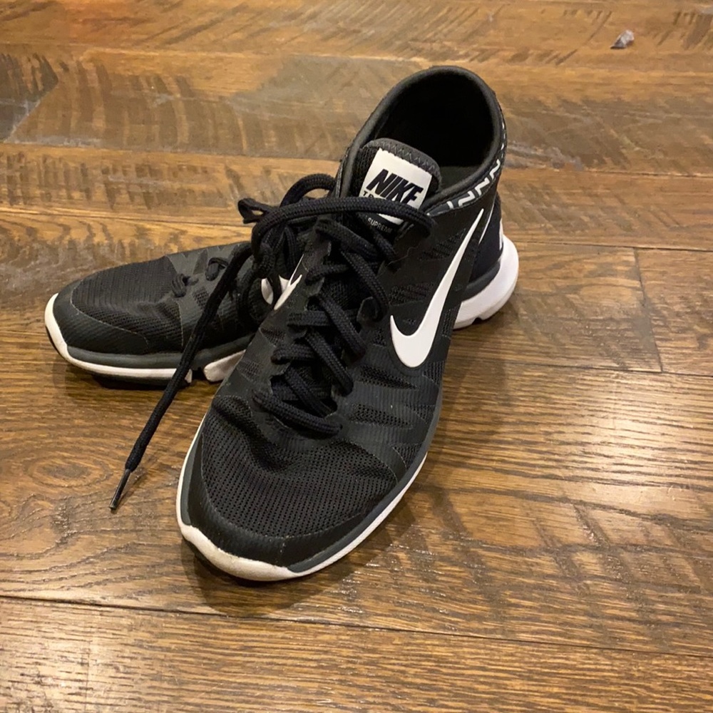 Black Nike Flex Supreme TR3
